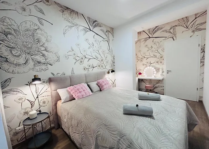 Peony 1 - Stilvolle Sauna-oase Im Herzen Der Stadt Apartamento