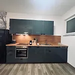 Апартаменти Deine Private Sauna-oase - Infrarot - Bademaentel - Peony 1