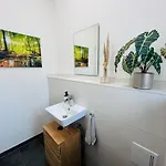 Апартаменти Deine Private Sauna-oase - Infrarot - Bademaentel - Peony 1 *