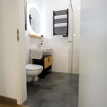 Lejlighed Deine Private Sauna-oase - Infrarot - Bademäntel - Peony 1