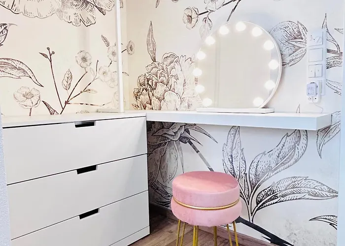 Peony 1 - Stilvolle Sauna-oase Im Herzen Der Stadt Appartement *